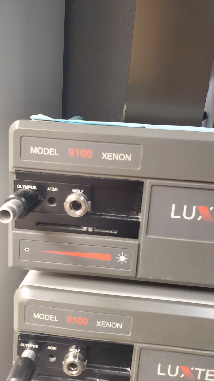 LUXTEC Model 9100 Xenon Light Source-FOR PARTS ONLY
