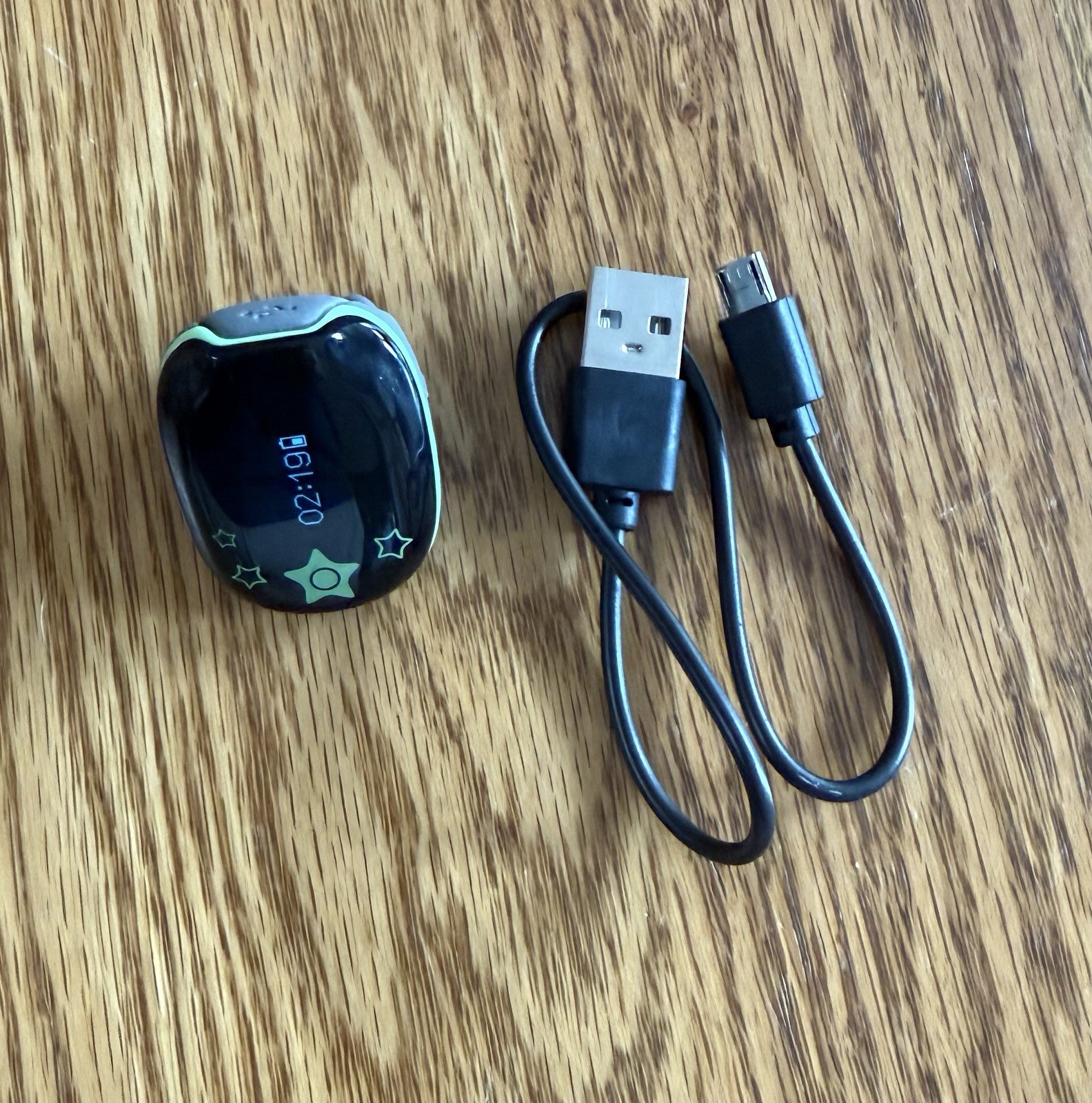 Pulse Oximeter for kids Tracking SpO2 and Pulse Rate with Free APP