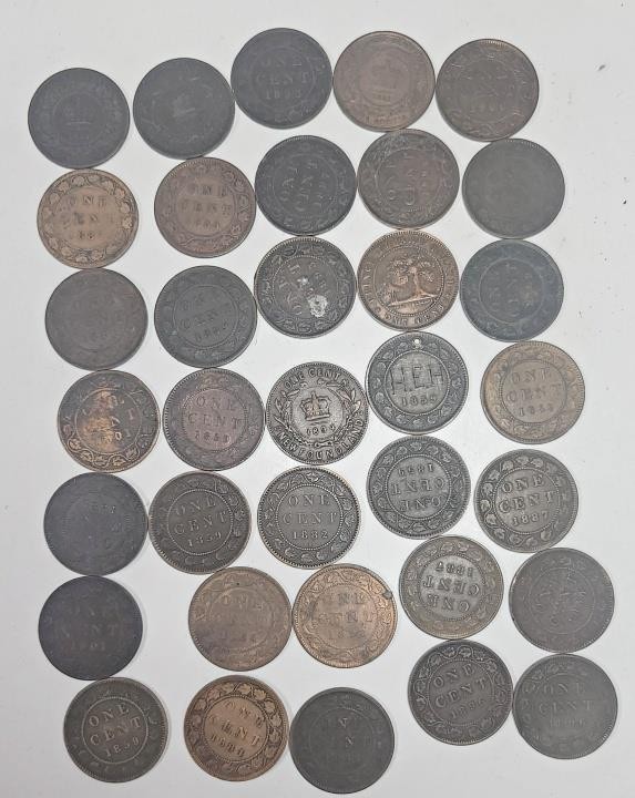 One Cent 1859 - 1901 Canada Copper 35 Coin lot