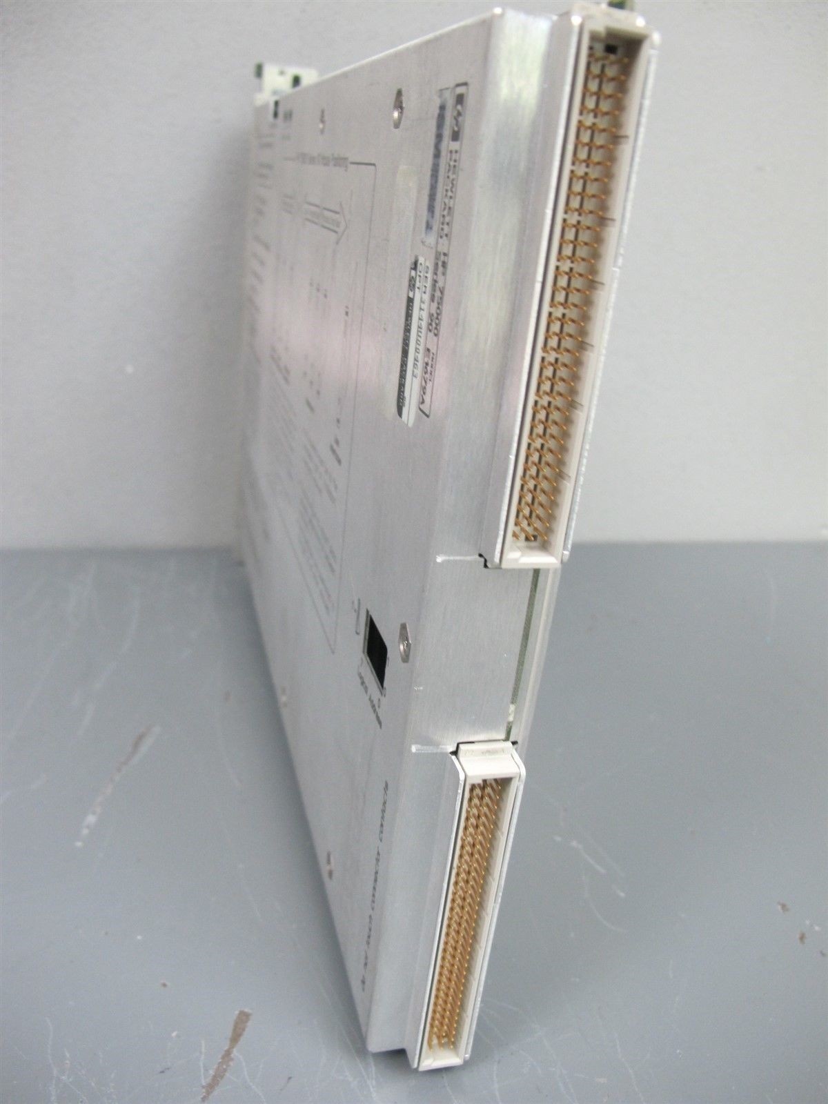 Hewlett Packard HP E1679A Sonet/SDH Timing Reference VXI Module