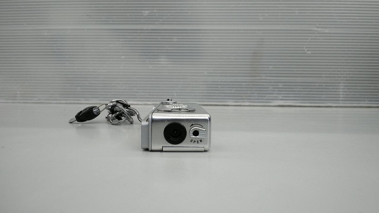 YASHICA ATORON film camera