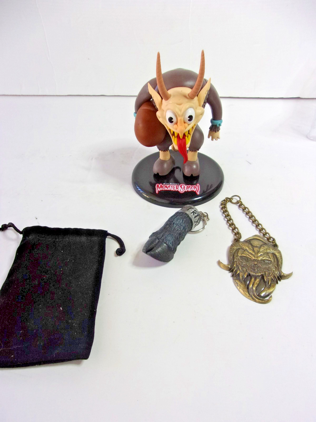 LOOT FRIGHT MISTER KRAMP, GOAT HOOF KEYCHAIN & KRAMPUS PENDANT