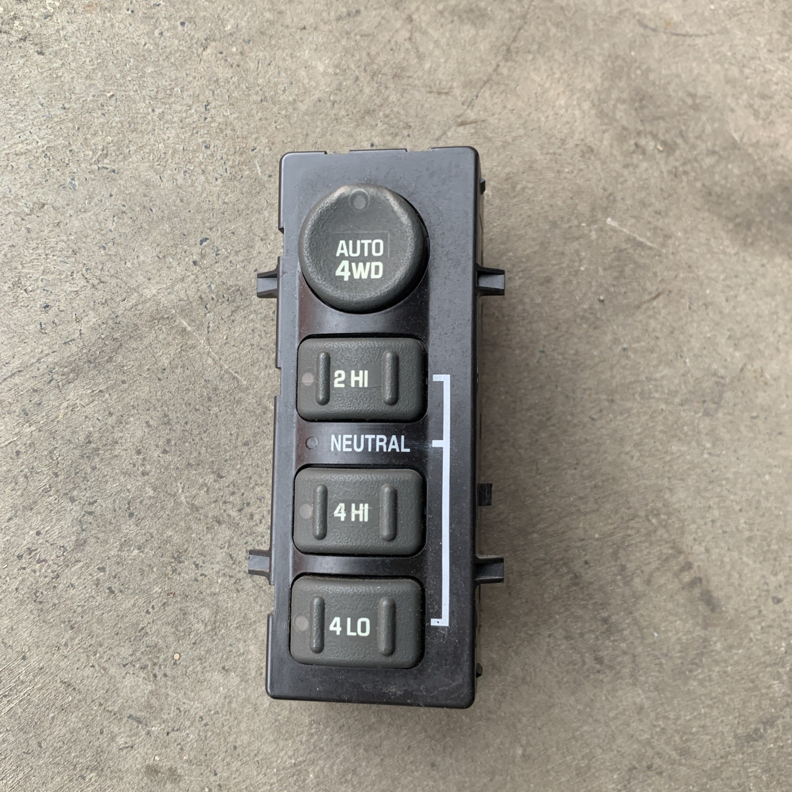 2000-05 Chevrolet Tahoe GMC Yukon 1500 LT 4x4 Switch 551084 15709327