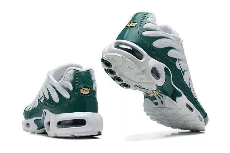 DS Nike Air Max Plus TN White Green Cushioned Sports Men's Shoes Brand New