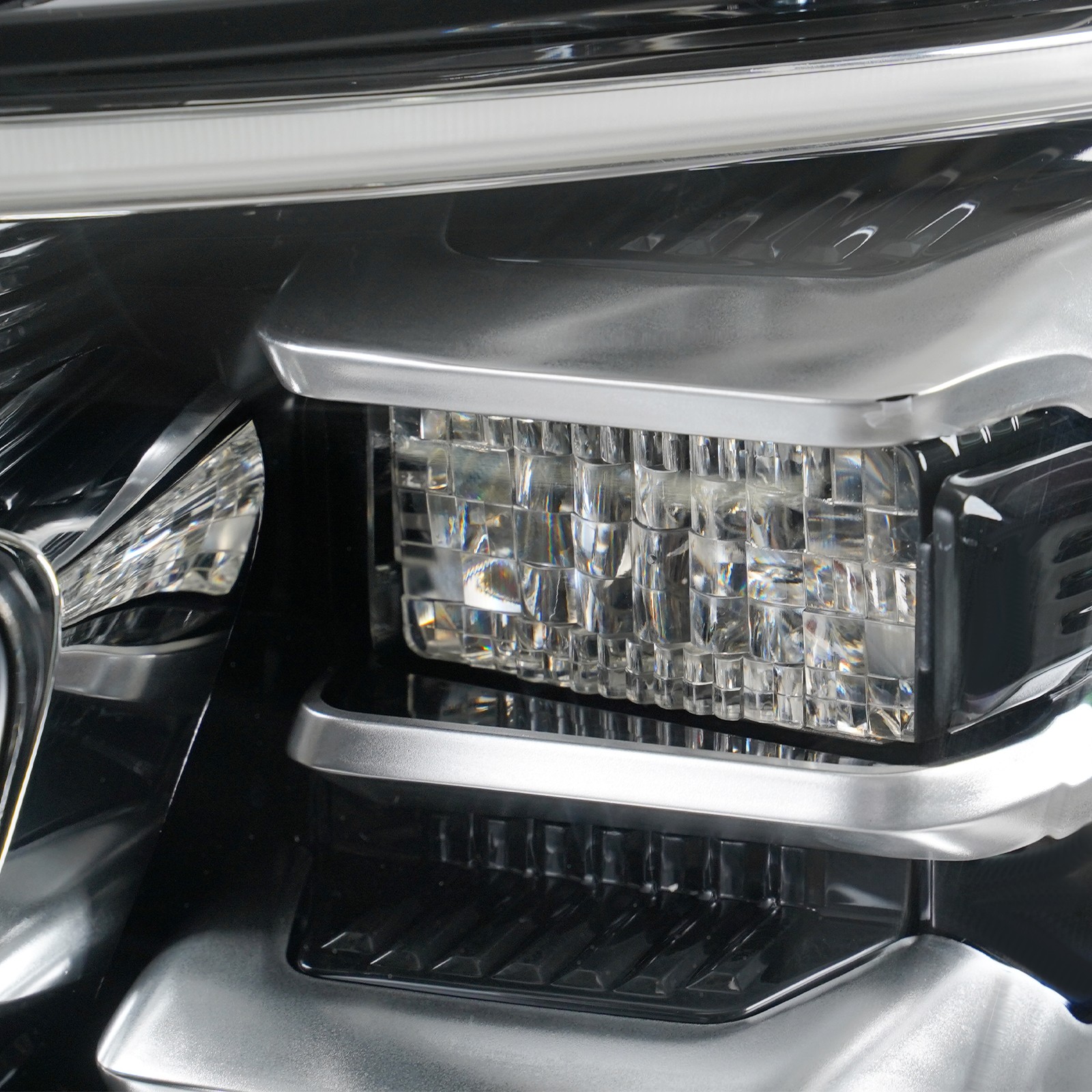 For 2018-2019 Ford Expedition LED Headlight Plating Projector Cover Left Driver