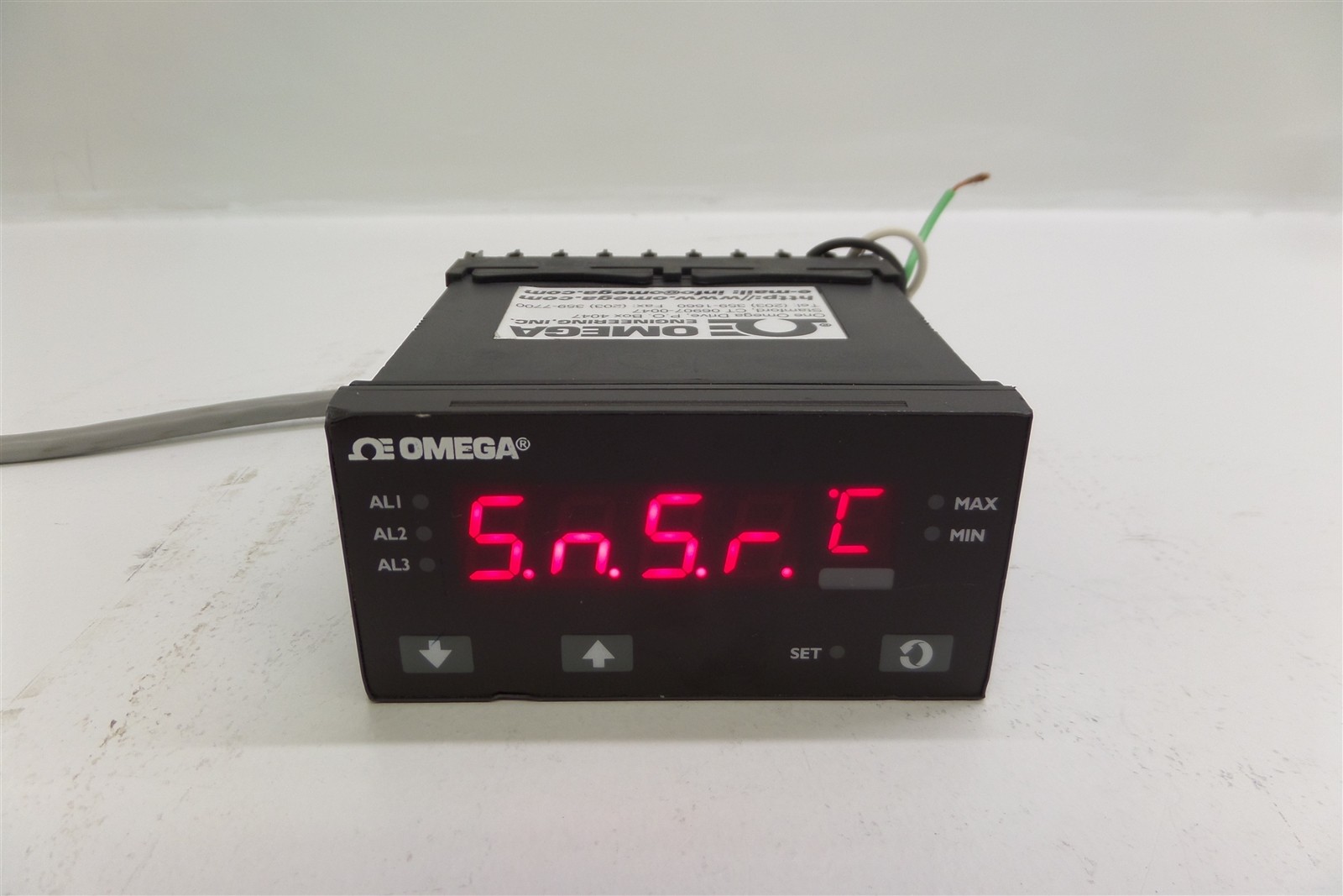 Omega DP1610R1 Thermocouple Digital Panel Meter