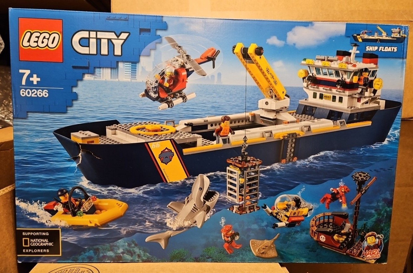 LEGO CITY: Ocean Exploration Ship 60266 NEW Sealed Retired #Box Damage#