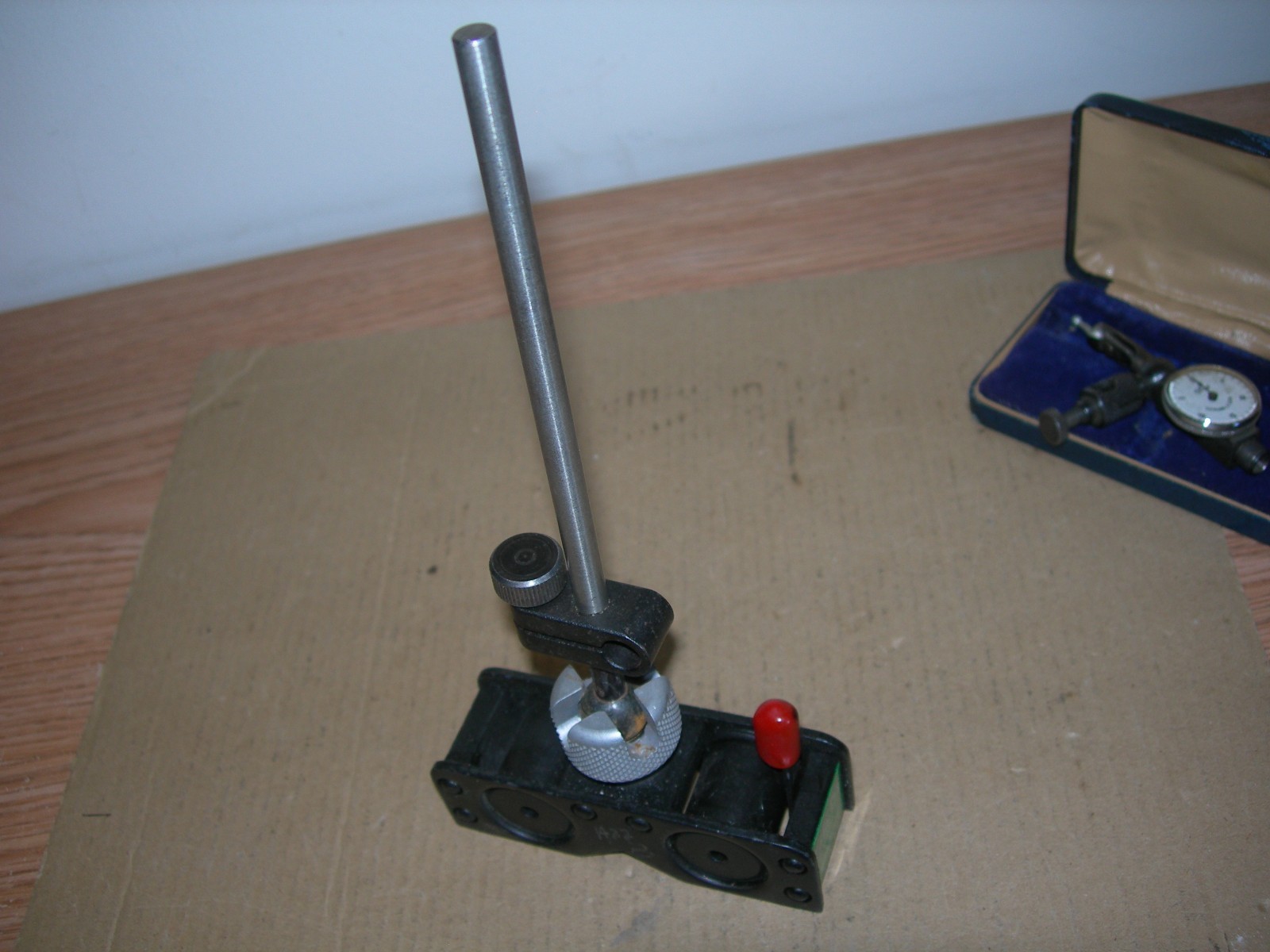 Gem Indicator with Magnet Indicator Holder + Indicator Case.