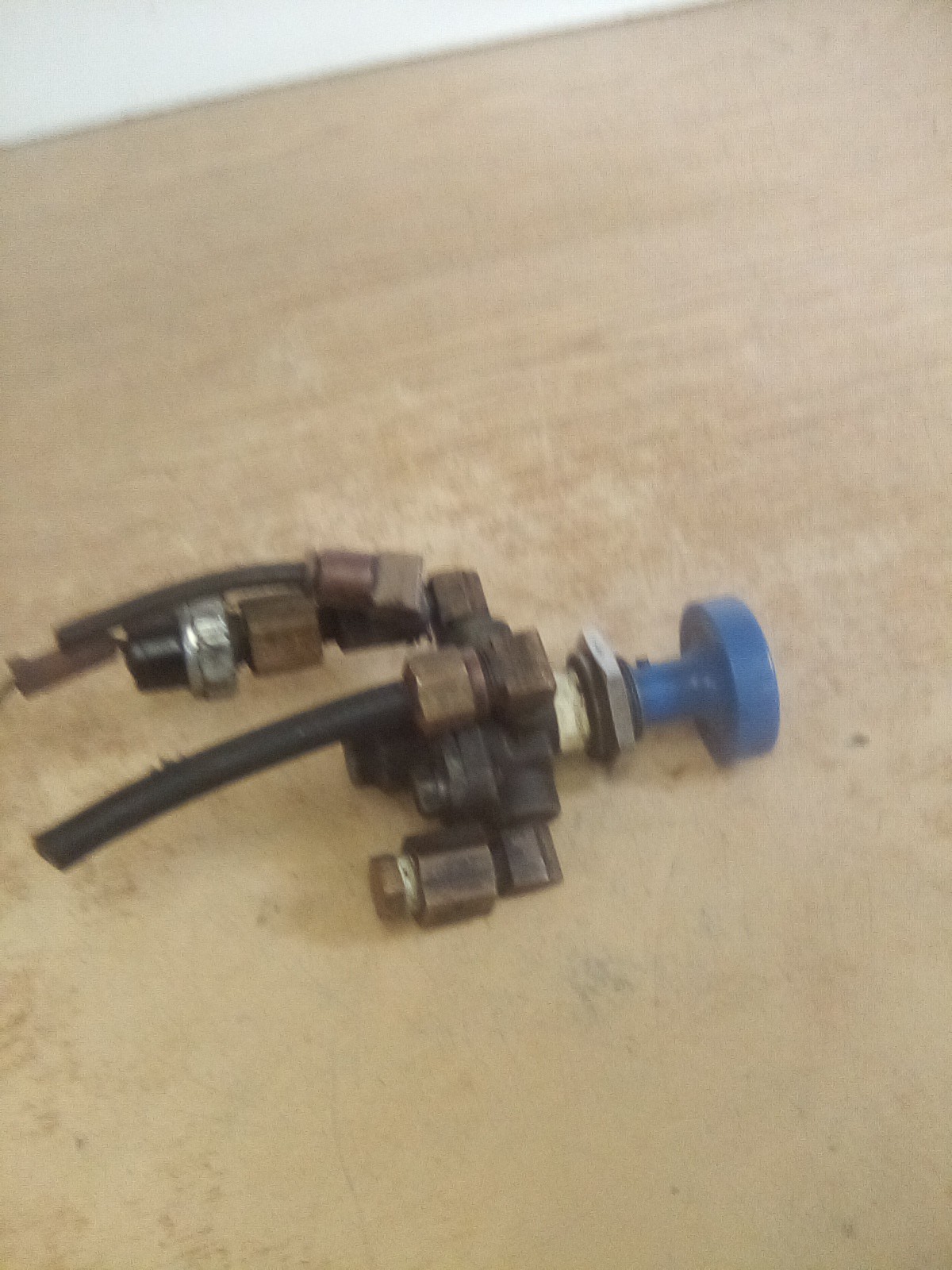 Bendix T-240283 D7 Valve