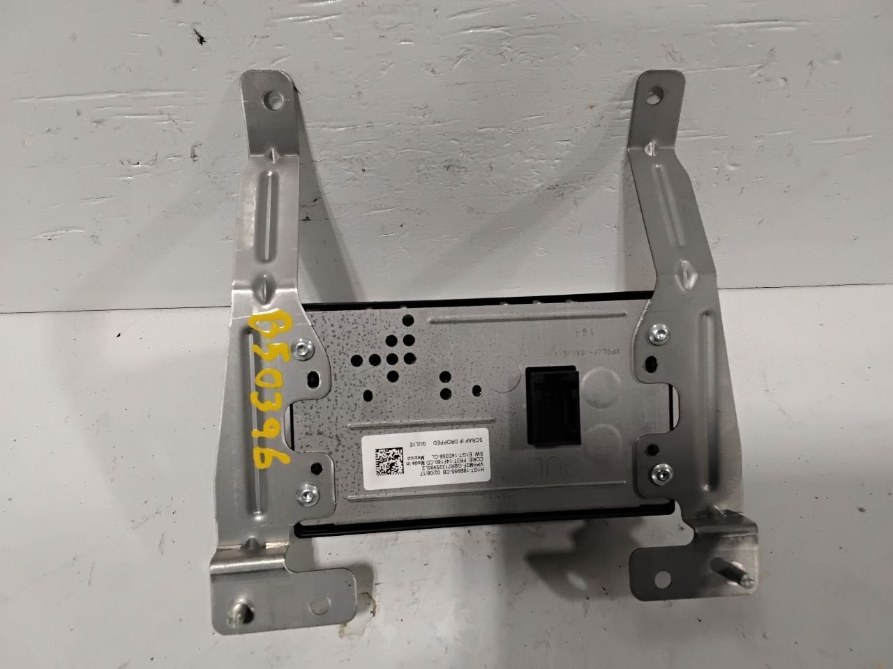 2016-2018 Ford Edge Center Dash Mounted 4.2" Display Screen