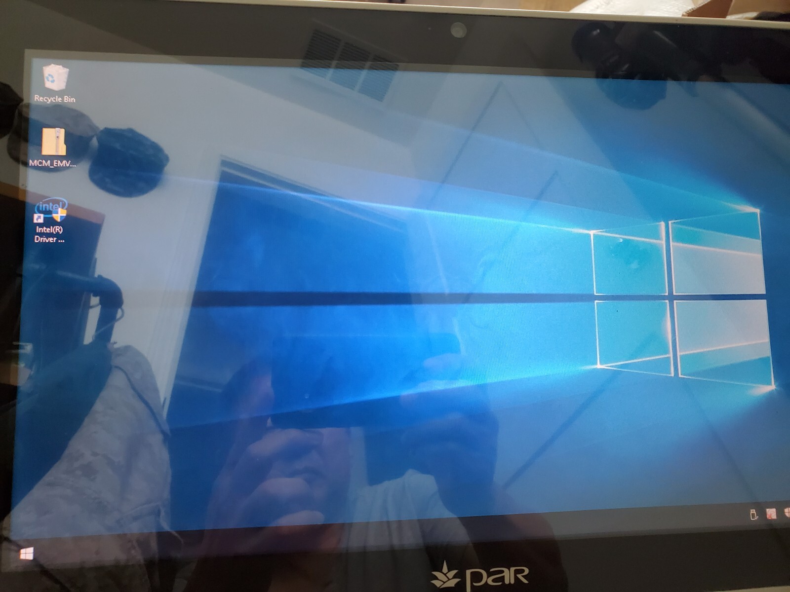 Par Everserv 8500 (T8520) AiO POS Touch Screen Computer - i5 / 4GB / 64GB SSD