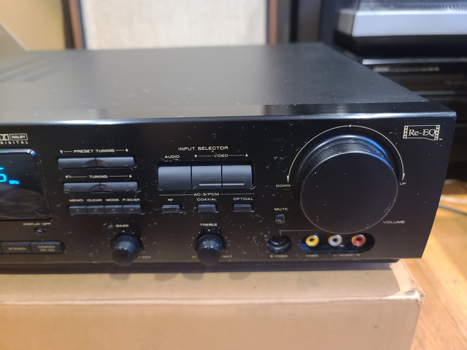 Marantz AV Preamplifier/Tuner AV550 Japan