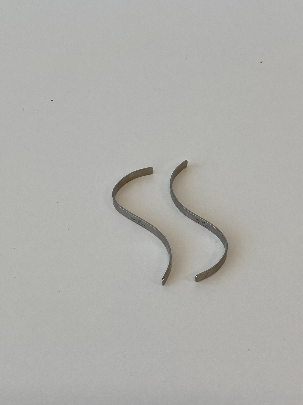 L23: Lot of 2 Jarit 600-455 S-Retractor