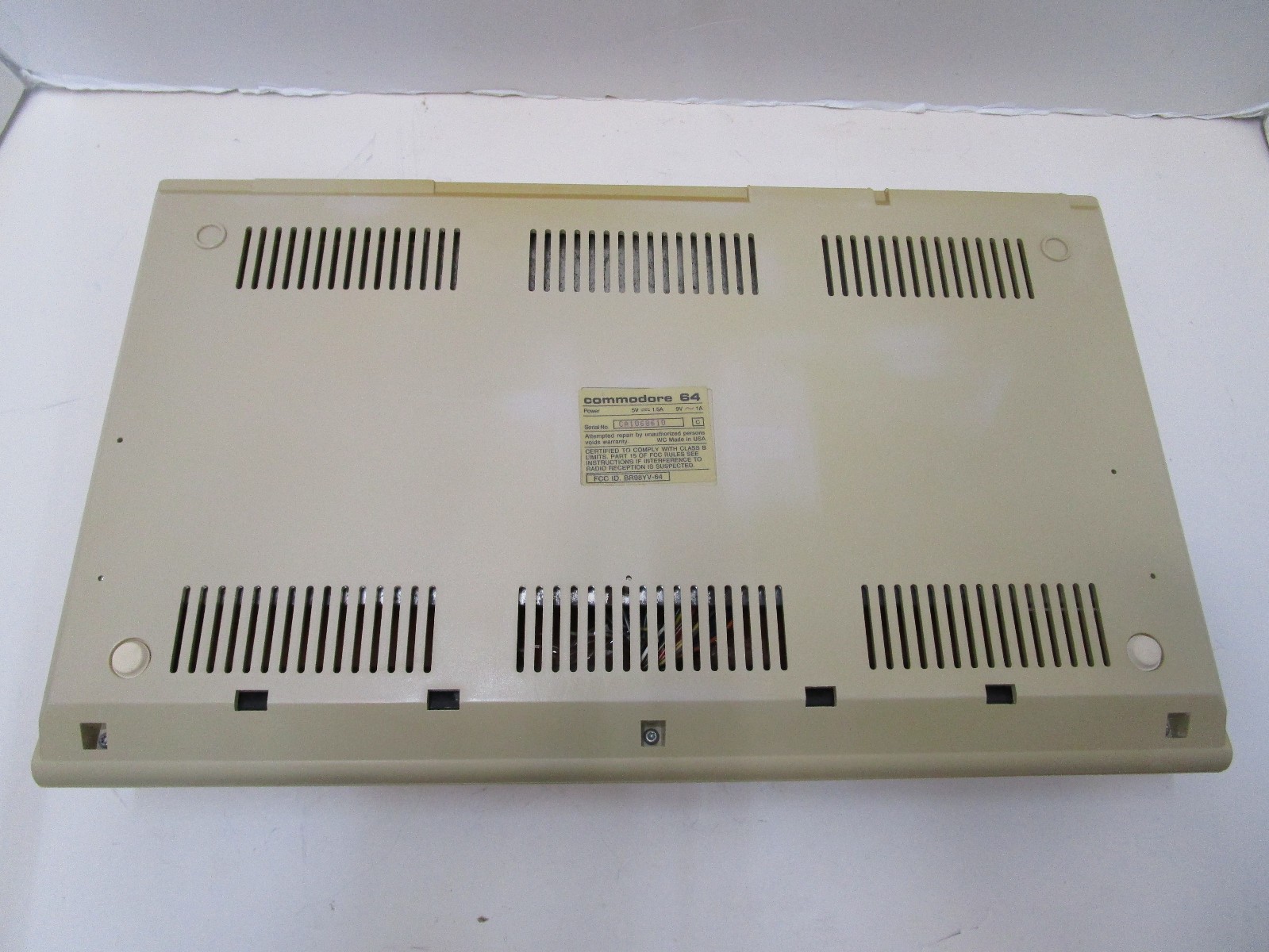 COMMODORE 64C COMPUTER 250466 HEATSINKS C64C TESTED AND WORKING LOT#X8 💻