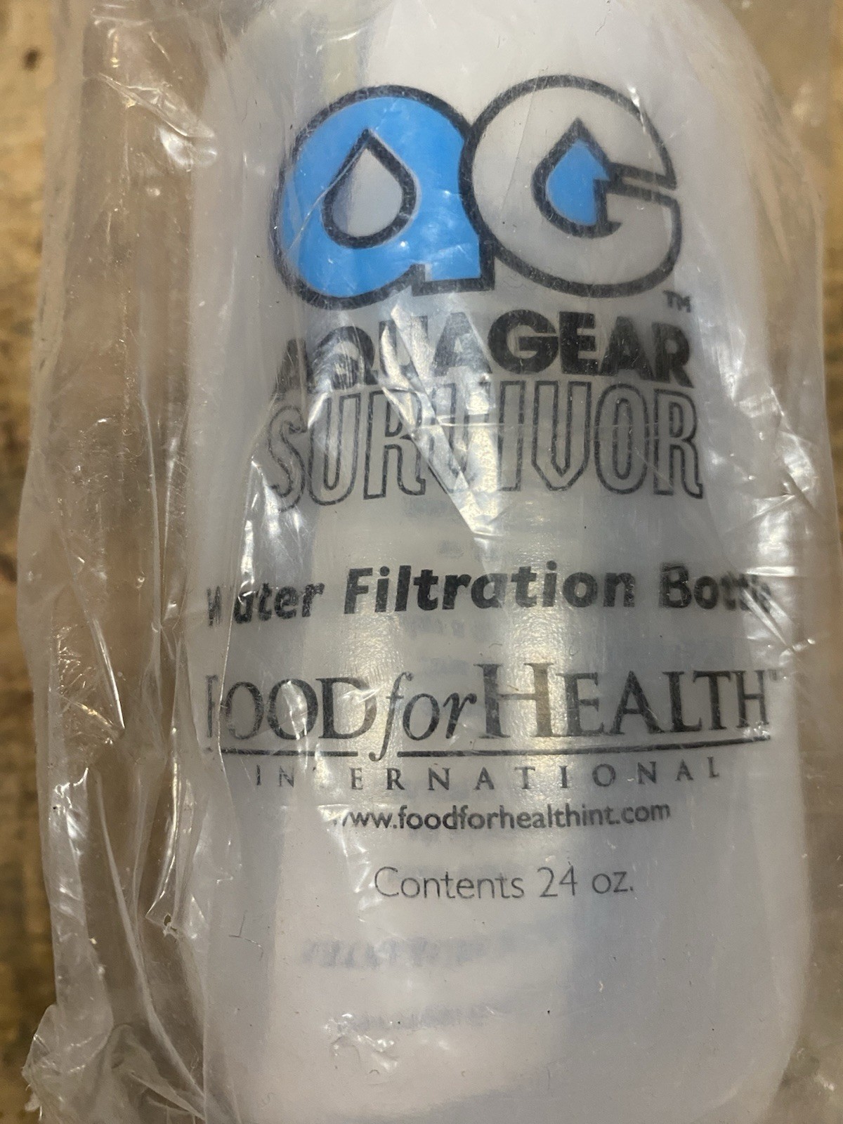 Aqua Gear Water Filtration Bottle Filters Up To 200 Gal Water Made In USA 24 Oz