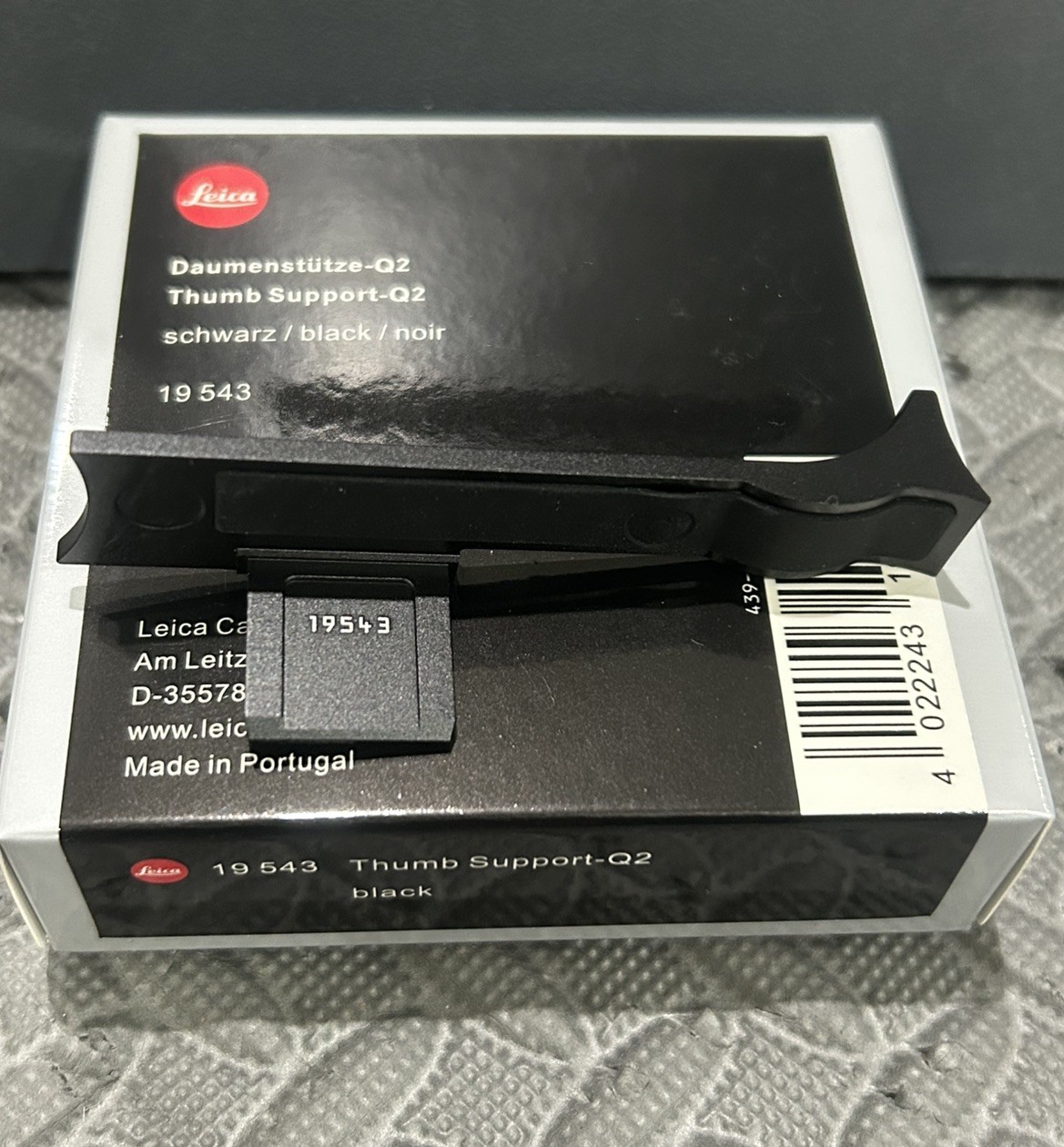 Leic Q2 Thumb Support – Black (19543) For Q2