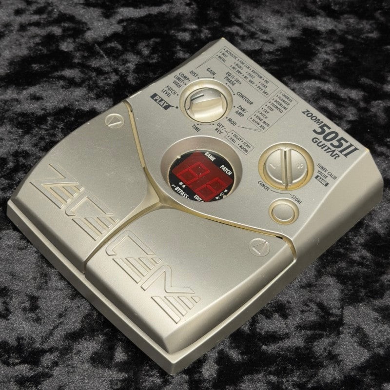 Zoom 505II Guitar Multi-Effects Pedal Used