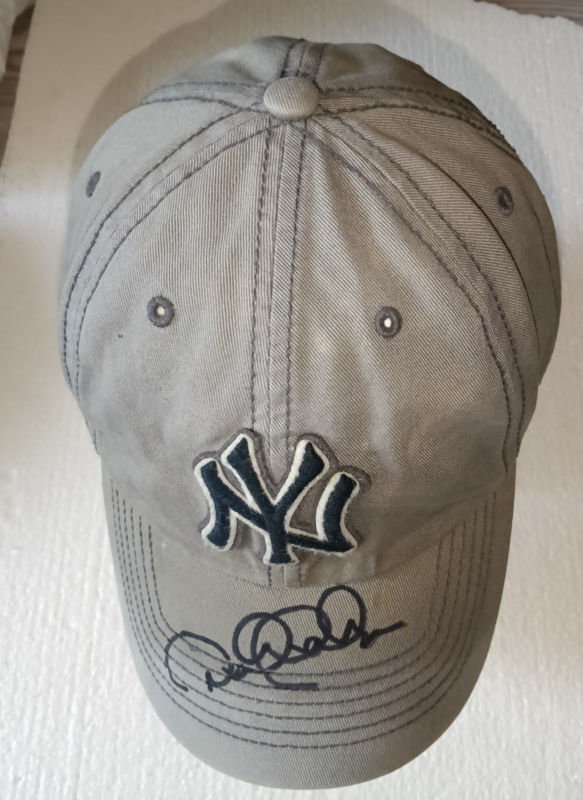 Derek Jeter Signed Autographed Hat ( NO COA)