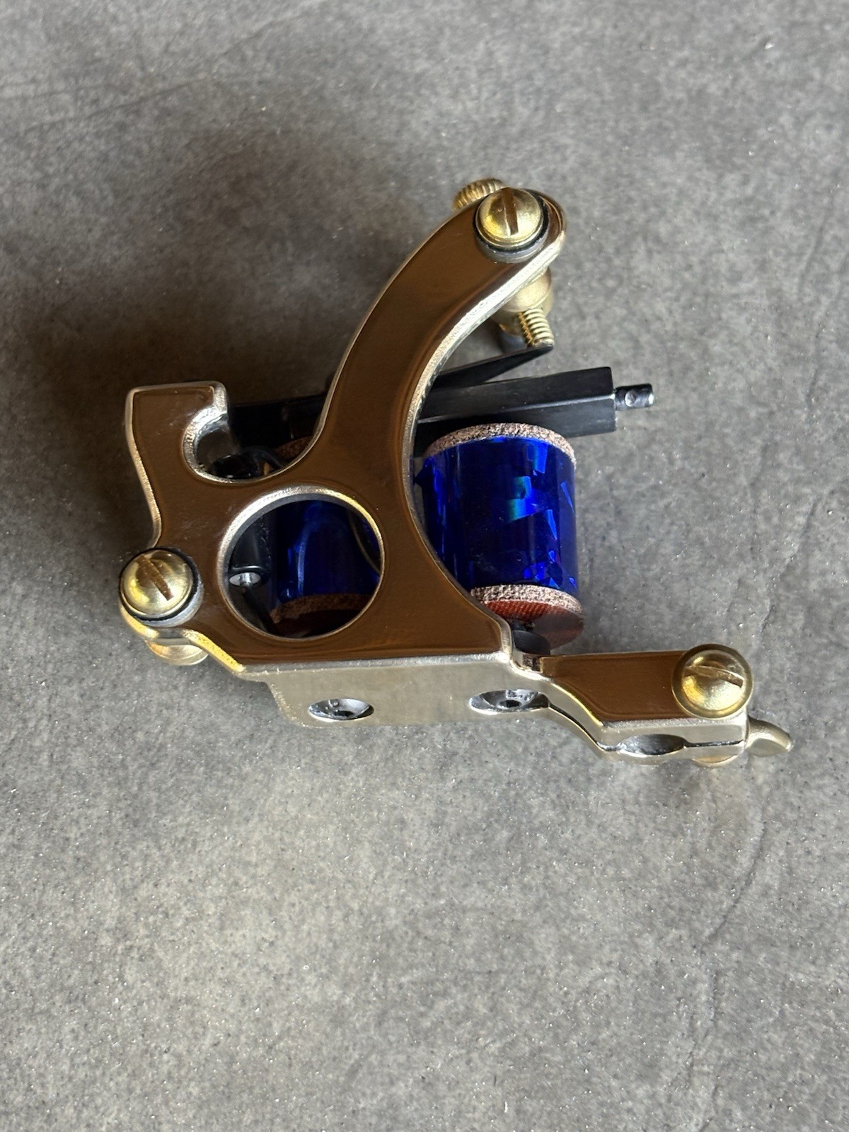 Brass Walker Vintage Style Tattoo Machine Blue Coils