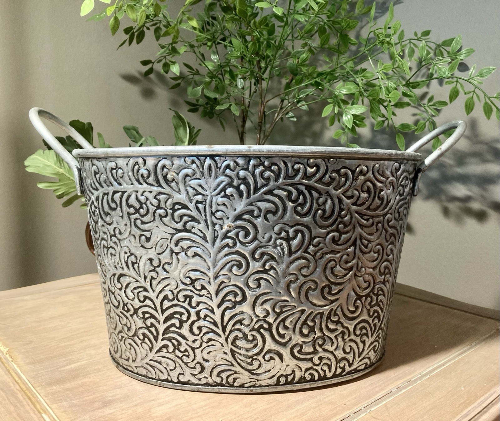 Antiqued Vine Relief Oval Ice Tub or Flower Planter, Silver