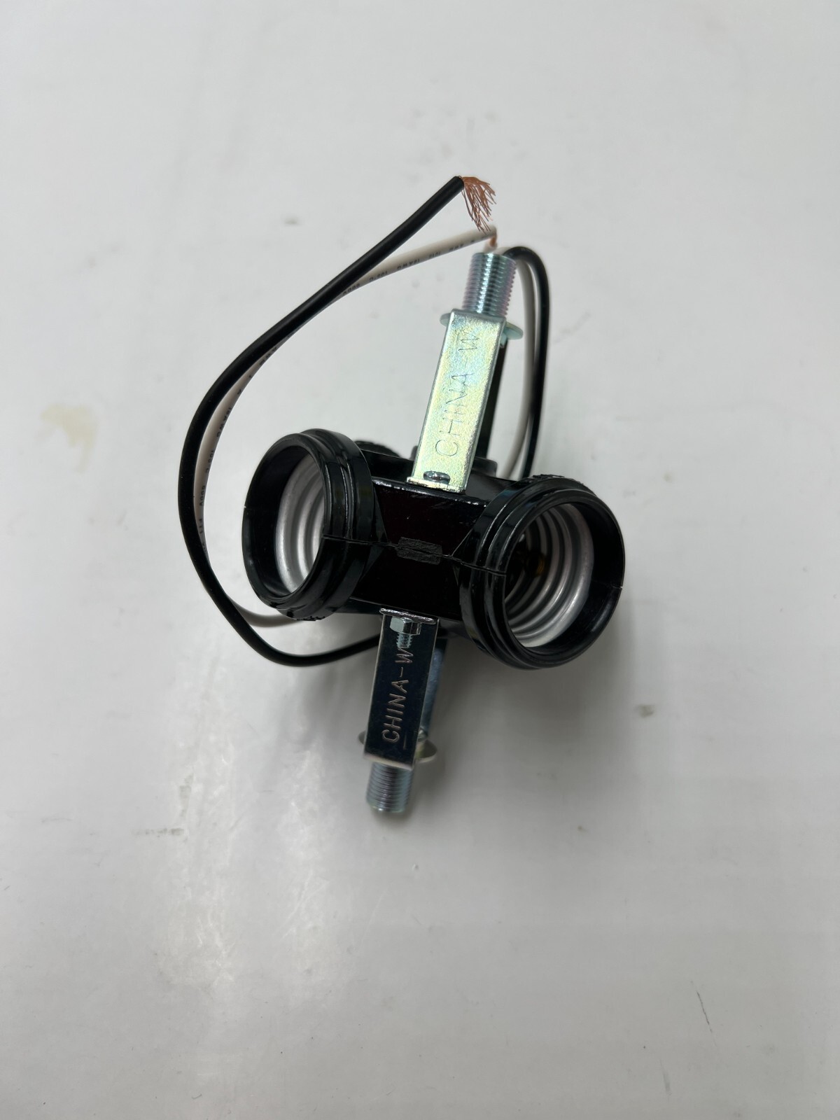 (QTY 4) SATCO 4 Light Cluster Phenolic Socket 1/8 IP Threaded Top Bracket 90-464