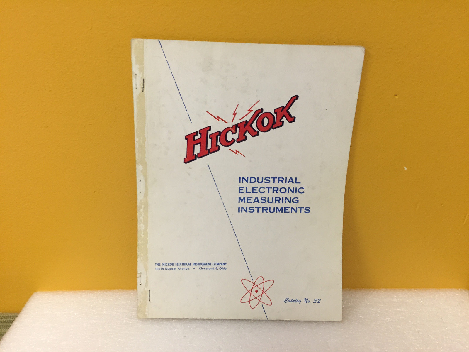 Hickok Catalog No. 32 Industrial Electronic Measuring Instruments