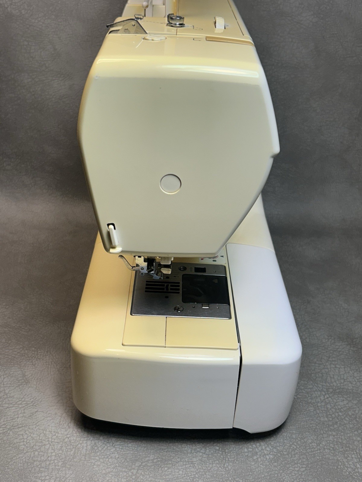 Husqvarna Huskystar C20 Sewing Machine