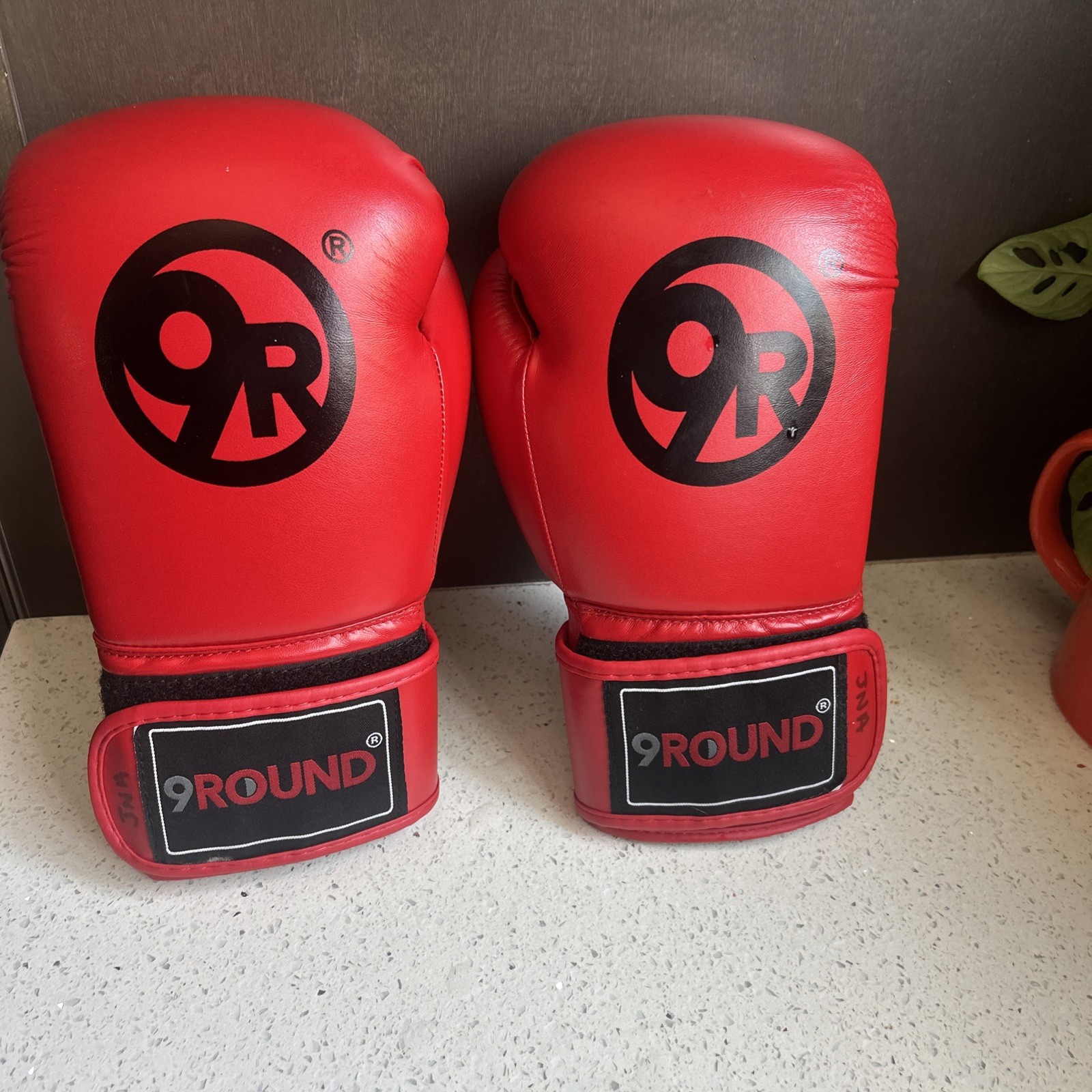 9Round Fitness Boxing  Gloves Kickboxing Unisex-see Last Picture-