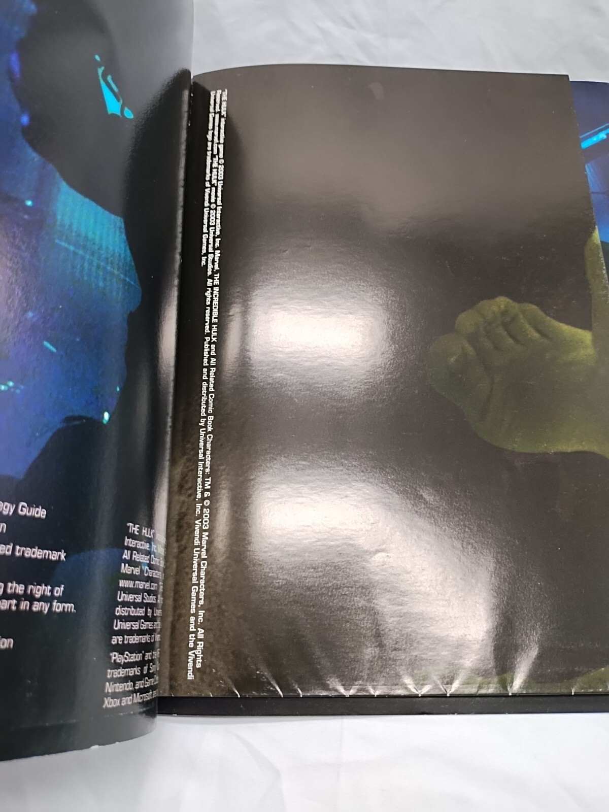 Hulk Official Strategy Guide Book With Poster Insert