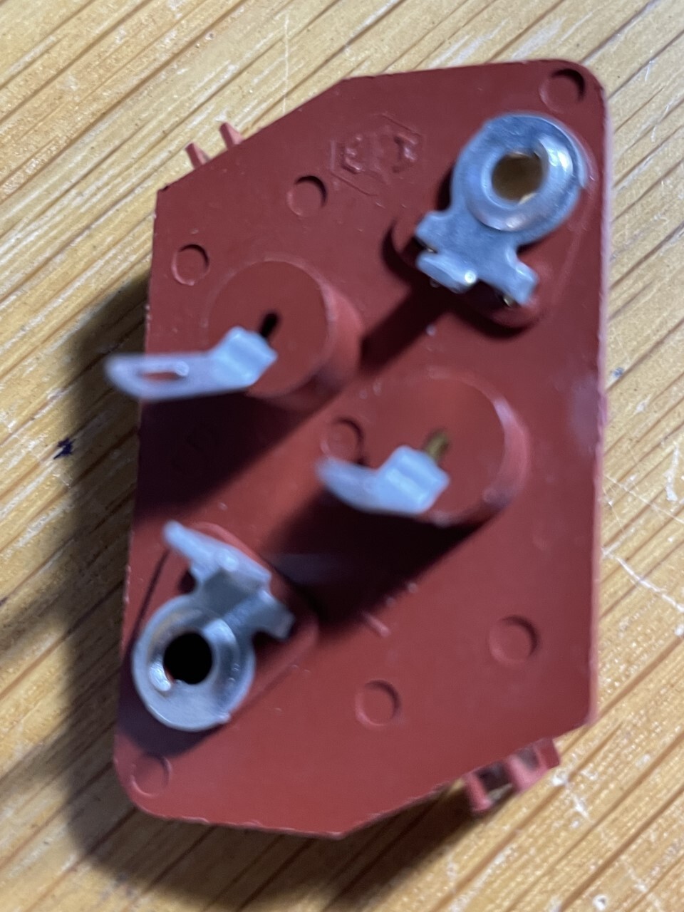 A lot of Four (4)  EEI  TO-3 transistor heavy duty socket, red plastic