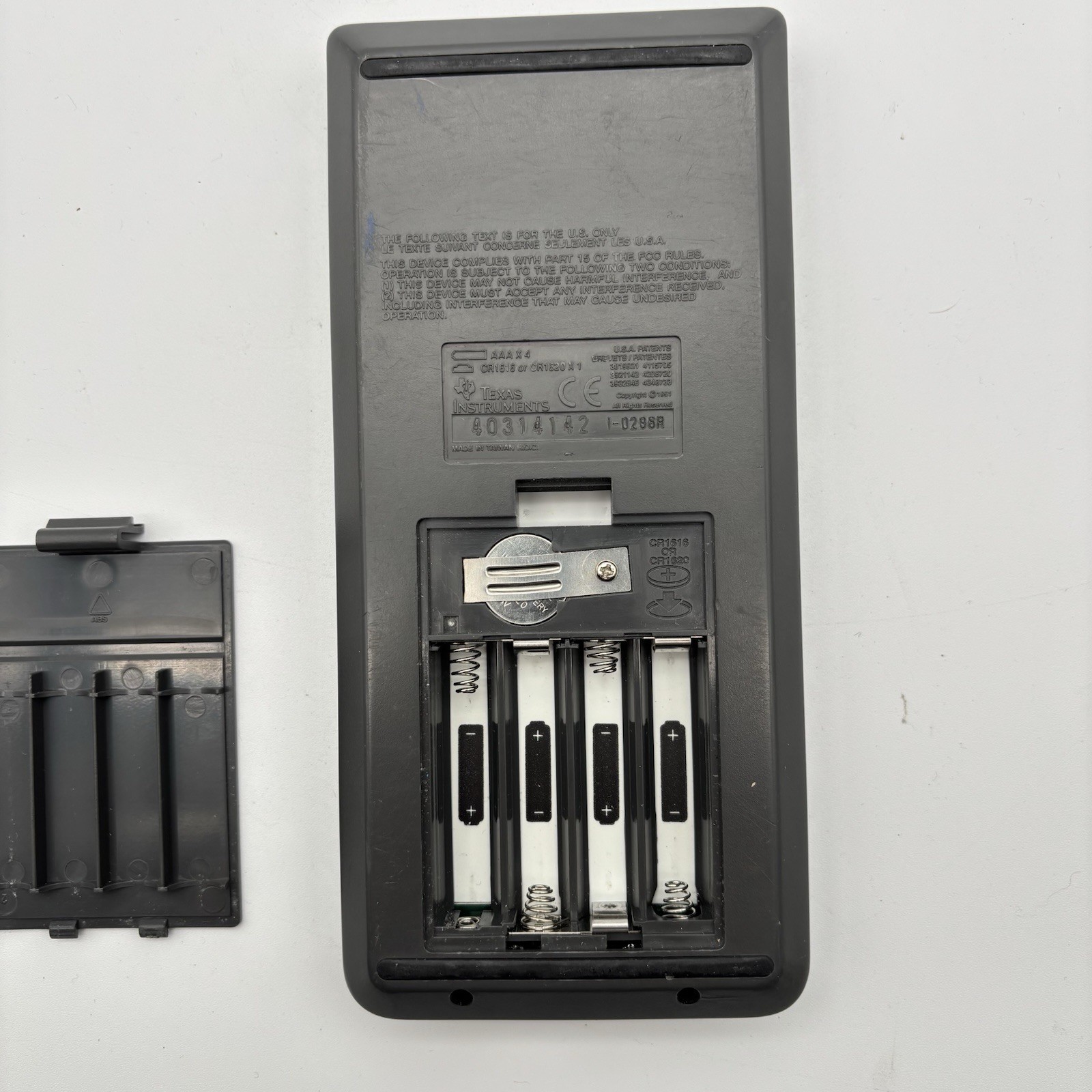 Texas Instruments TI-82 Graphing Calculator Tested Works.
