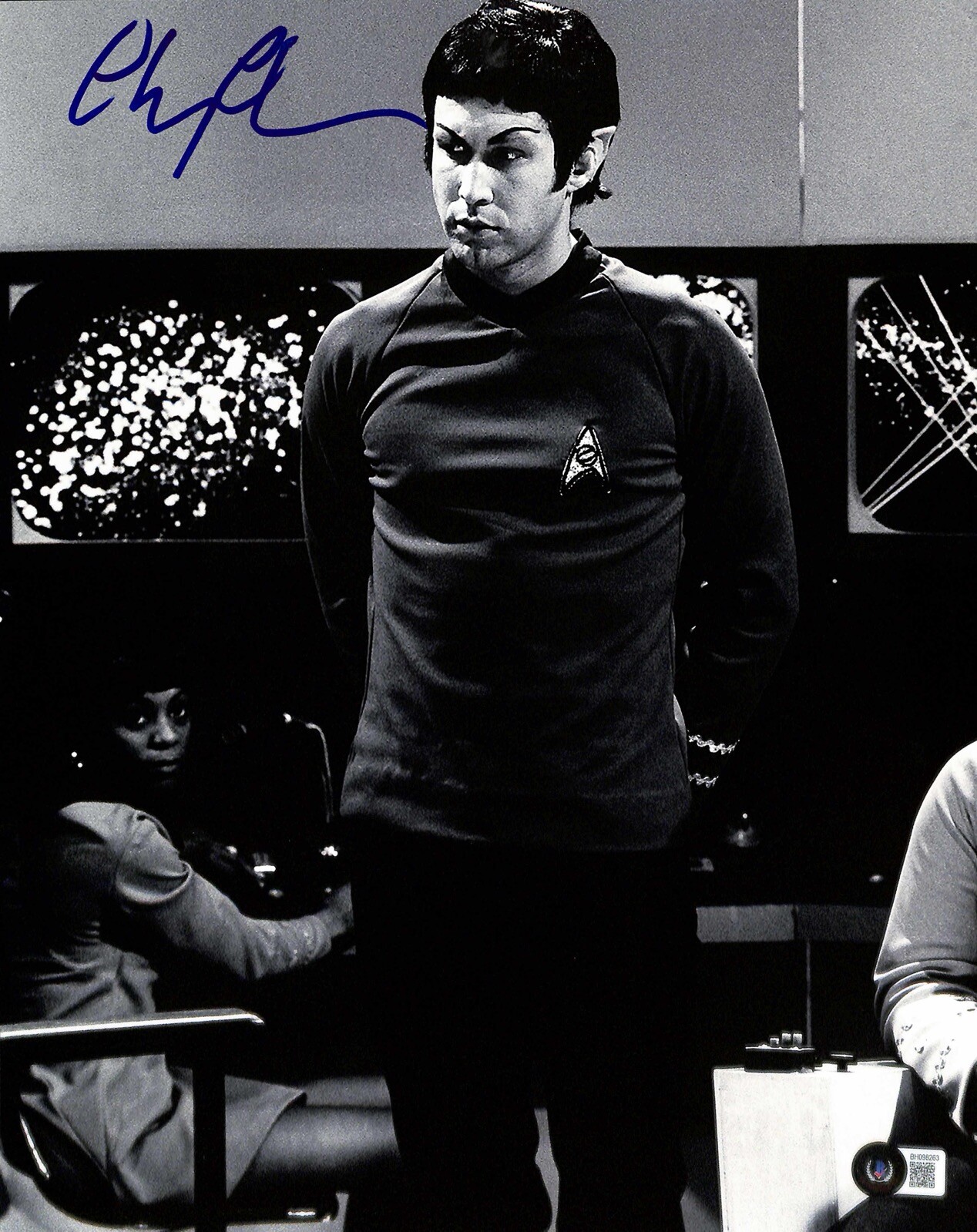 Chevy Chase  SNL Signed 11x14 Photograph BECKETT (Grad Collection)