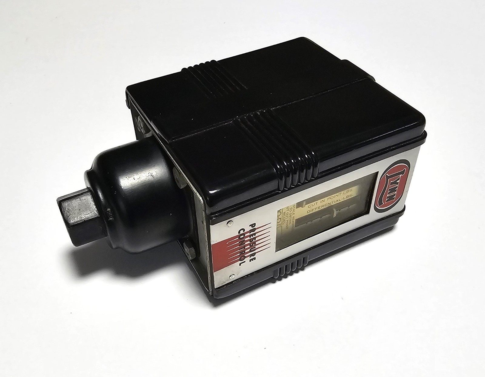 Lynn / Perfex Corp 700-D Pressure Control Switch - New