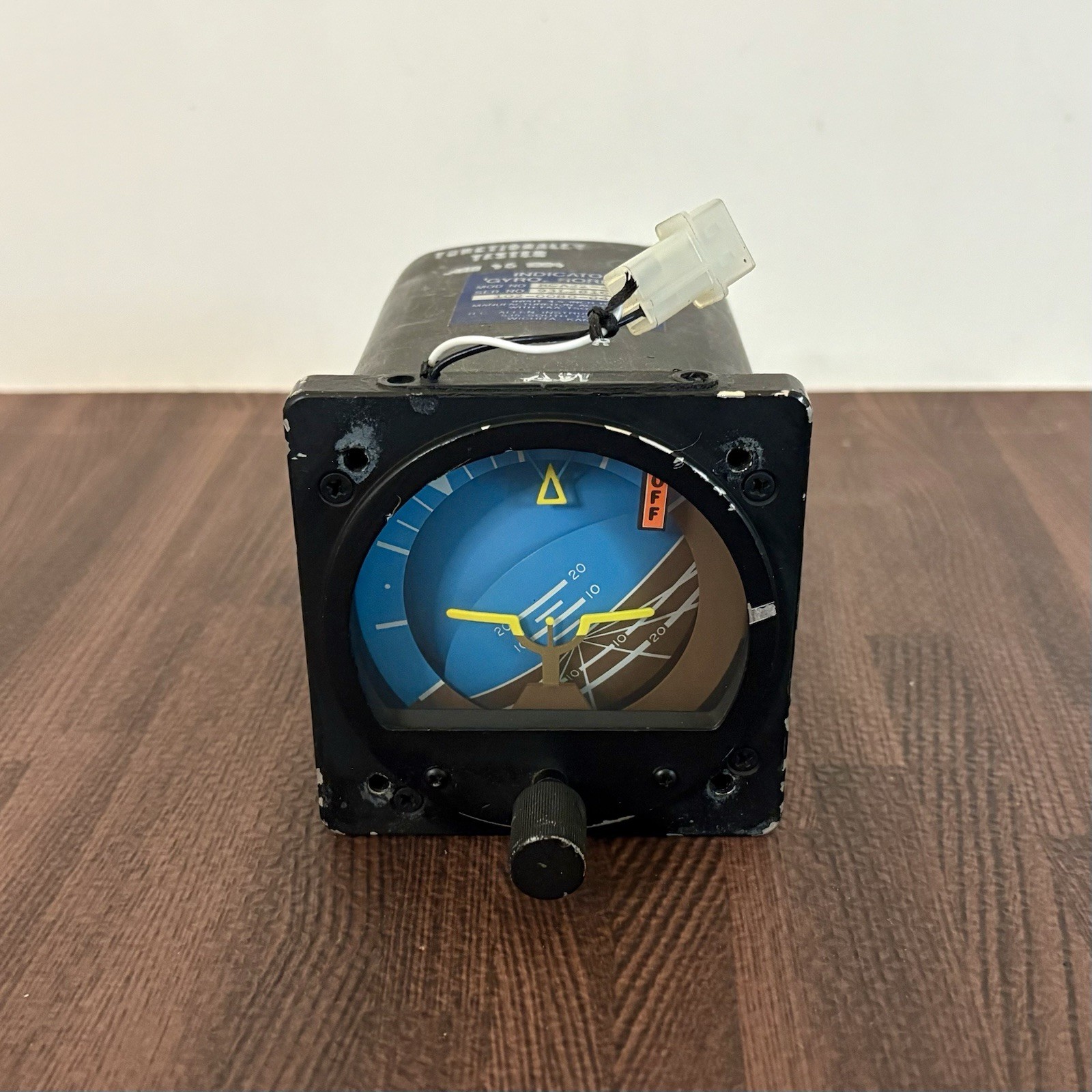 RC ALLEN RCA22-41F Attitude Indicator Gyro Horizon