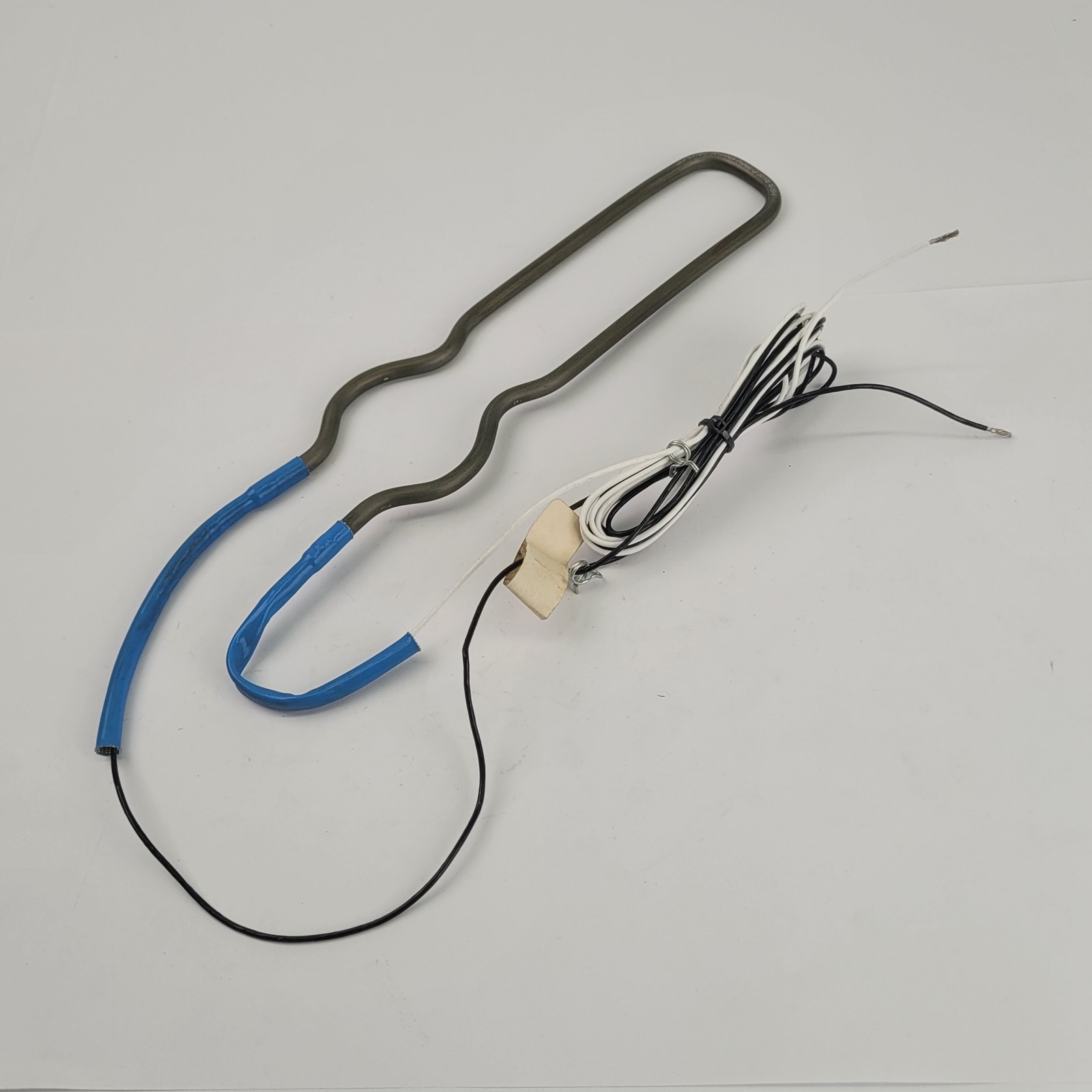 HRS 0023-01405A Heating Element, RHK C, 230 Volts, 1000 Watts, 2-Wire - USED