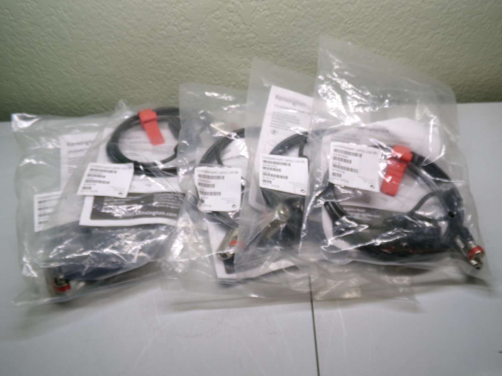 LOT OF 5 KENSINGTON CLICKSAFE KEYED LAPTOP LOCKS K64639M