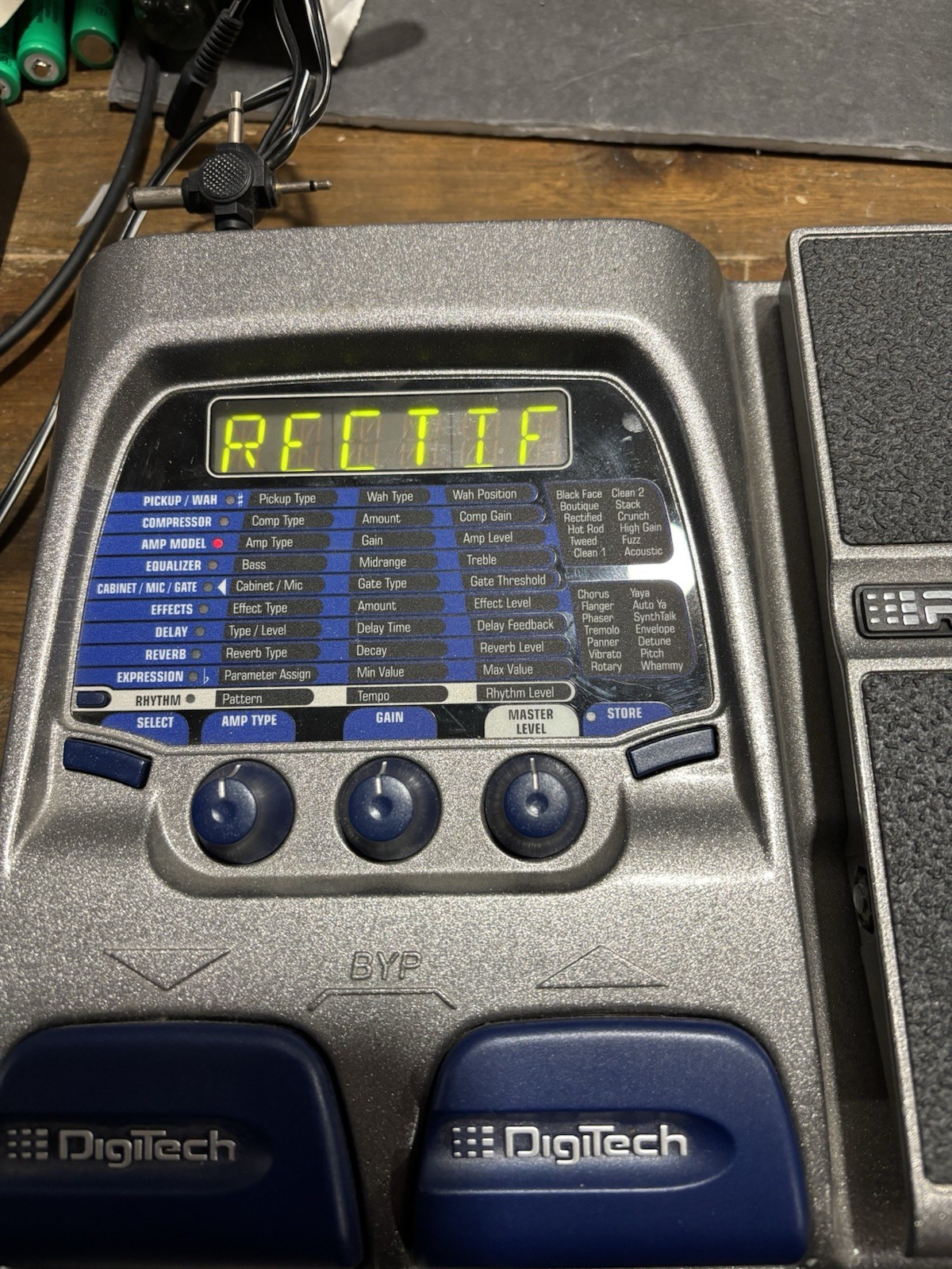 Dynamic! DIGITECH RP300 MODELING Guitar Processor