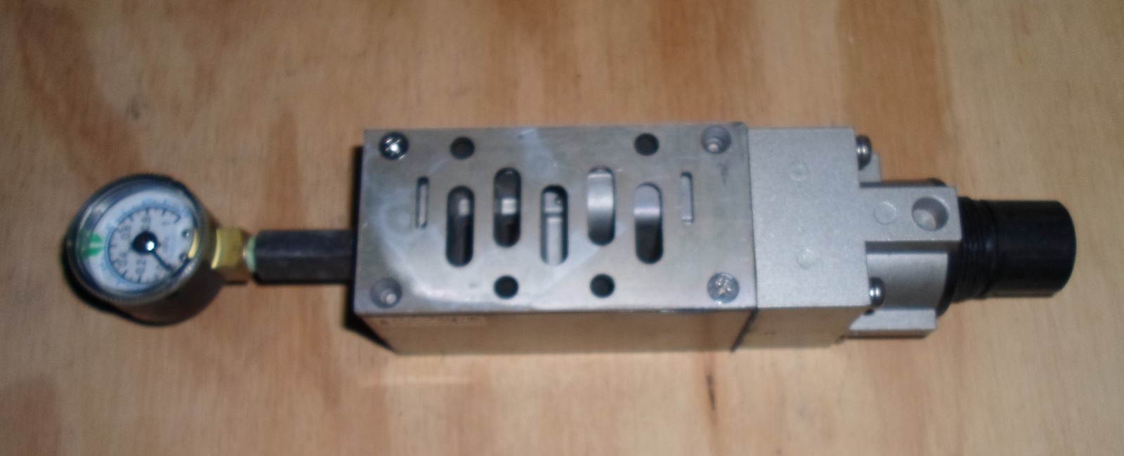 SMC ARB310-00-P PNEUMATIC SPACER REGULATORS (EXCELLENT CONDITION )