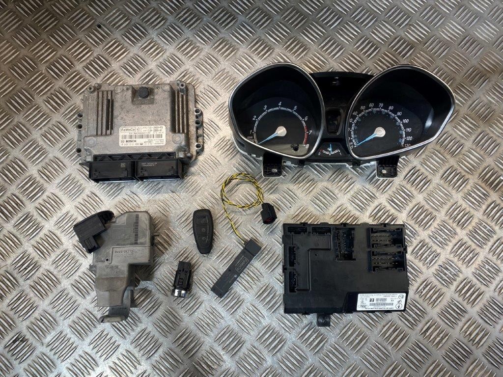 12-17 FORD FIESTA MK7 1.0 PETROL MANUAL COMPLETE ENGINE ECU KIT F1B1-12A650-AMB