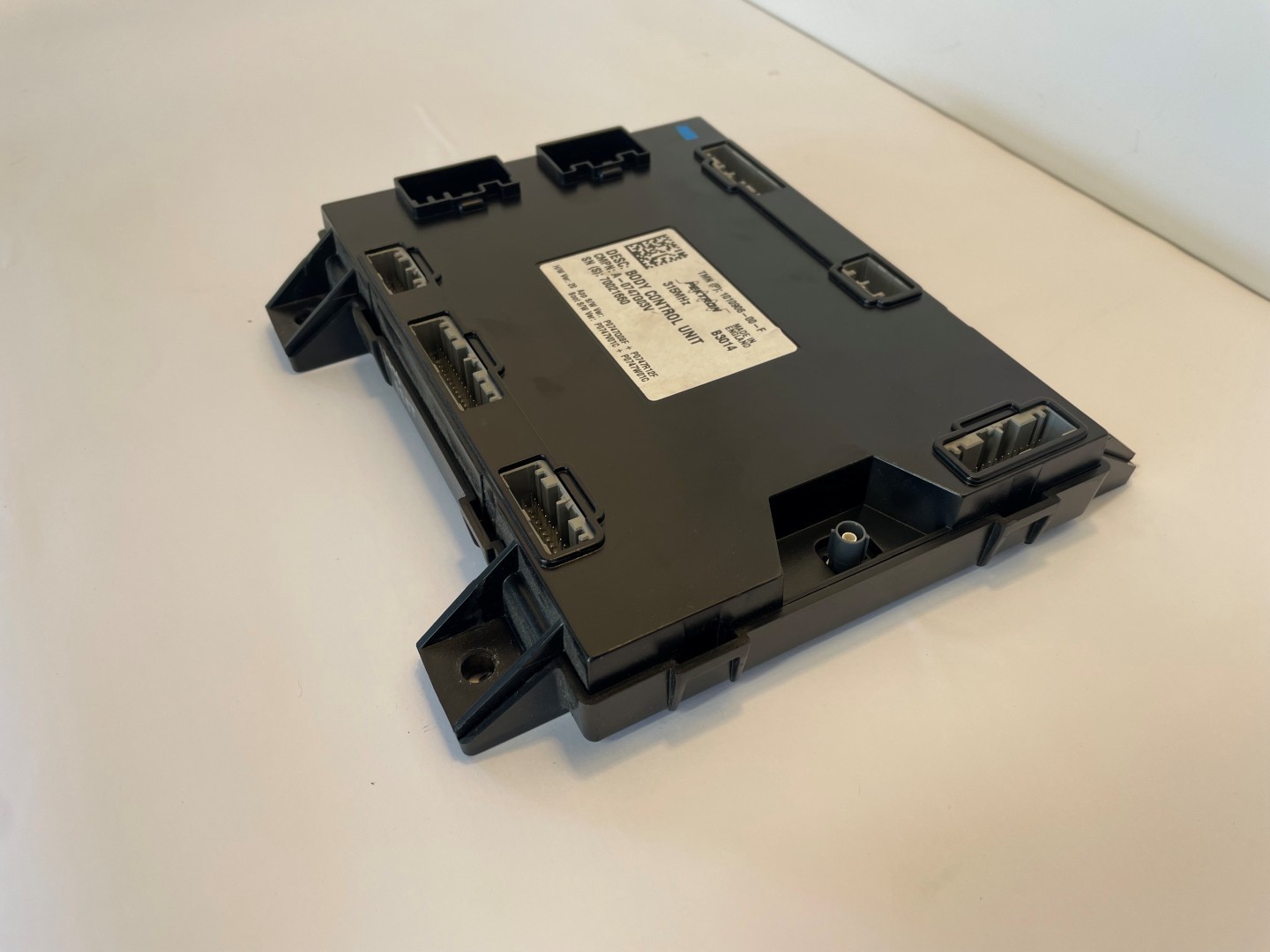 2012-2016 Tesla Model S BCM Body Control Module Unit 1010906-00-F pektron