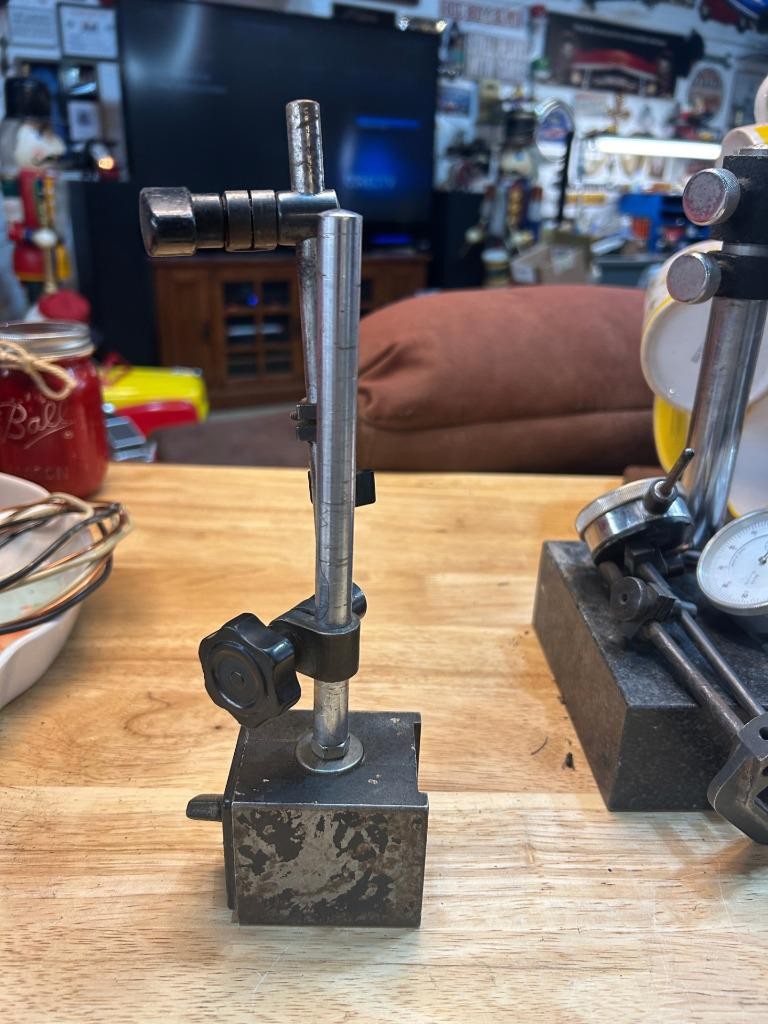 Adjustable Magnetic Base Indicator Holder