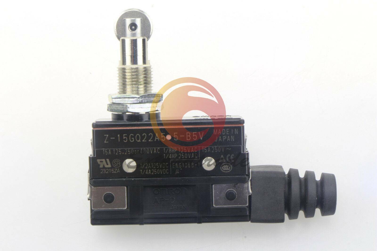 1PC Omron Z-15GQ22A55-B5V Micro Switch New