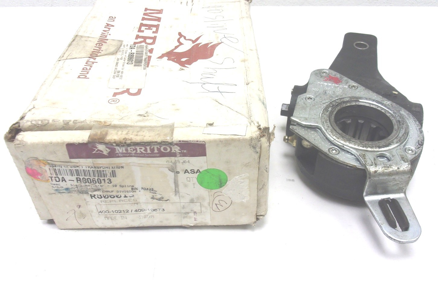R806013 NEW MERITOR AUTOMATIC SLACK ADJUSTER 1-1/2" 28 SPLINE 6" ARM 40010212