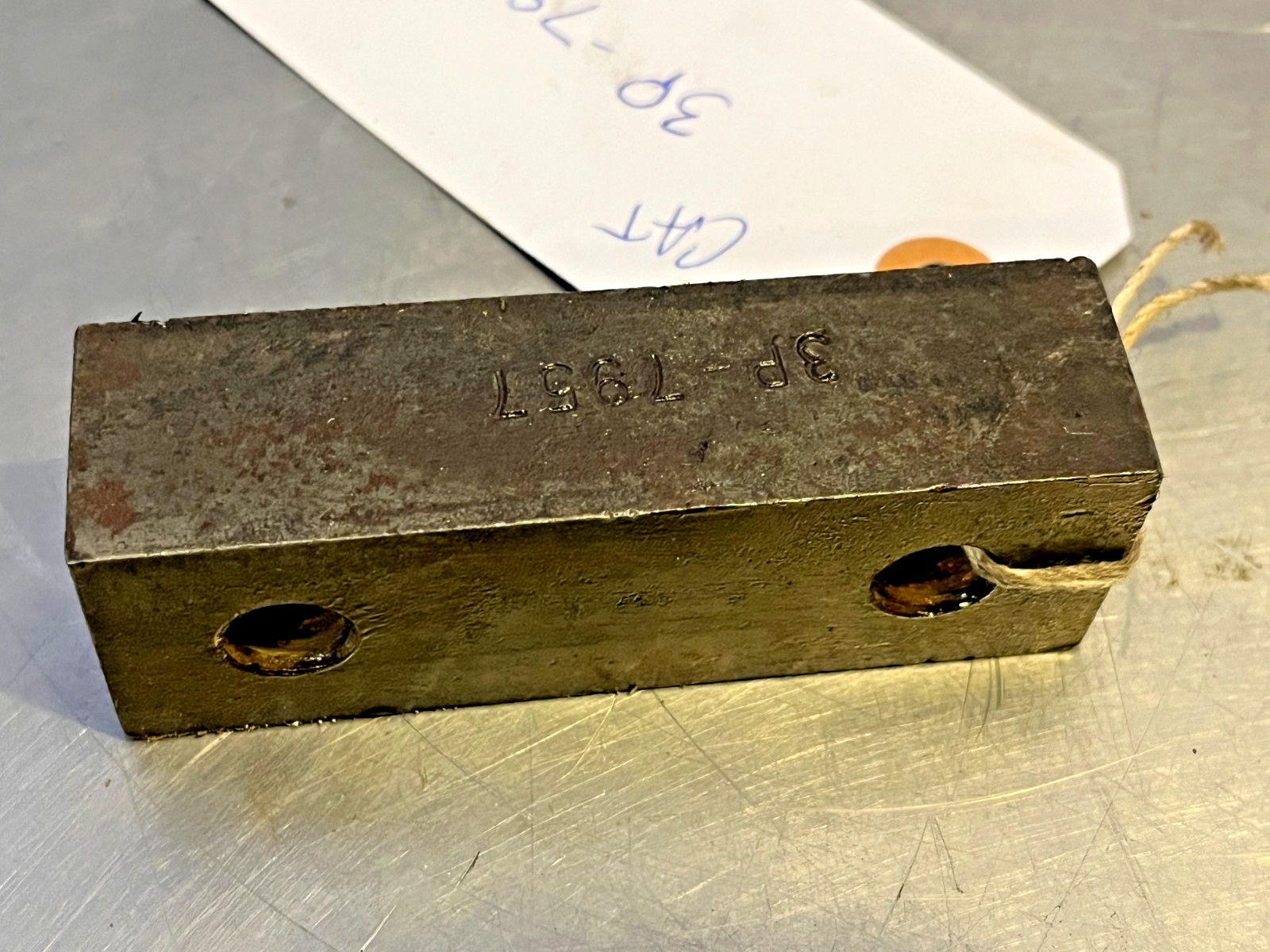 3P-7957  Genuine OEM  CAT  PLATE   Caterpillar   3P7957