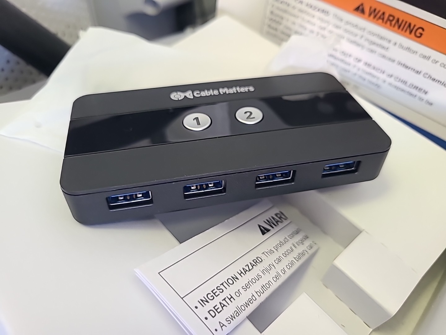 Cable Matters Dual 4K 60Hz USB C KVM Switch 2 Computers/KVM Switch USB
