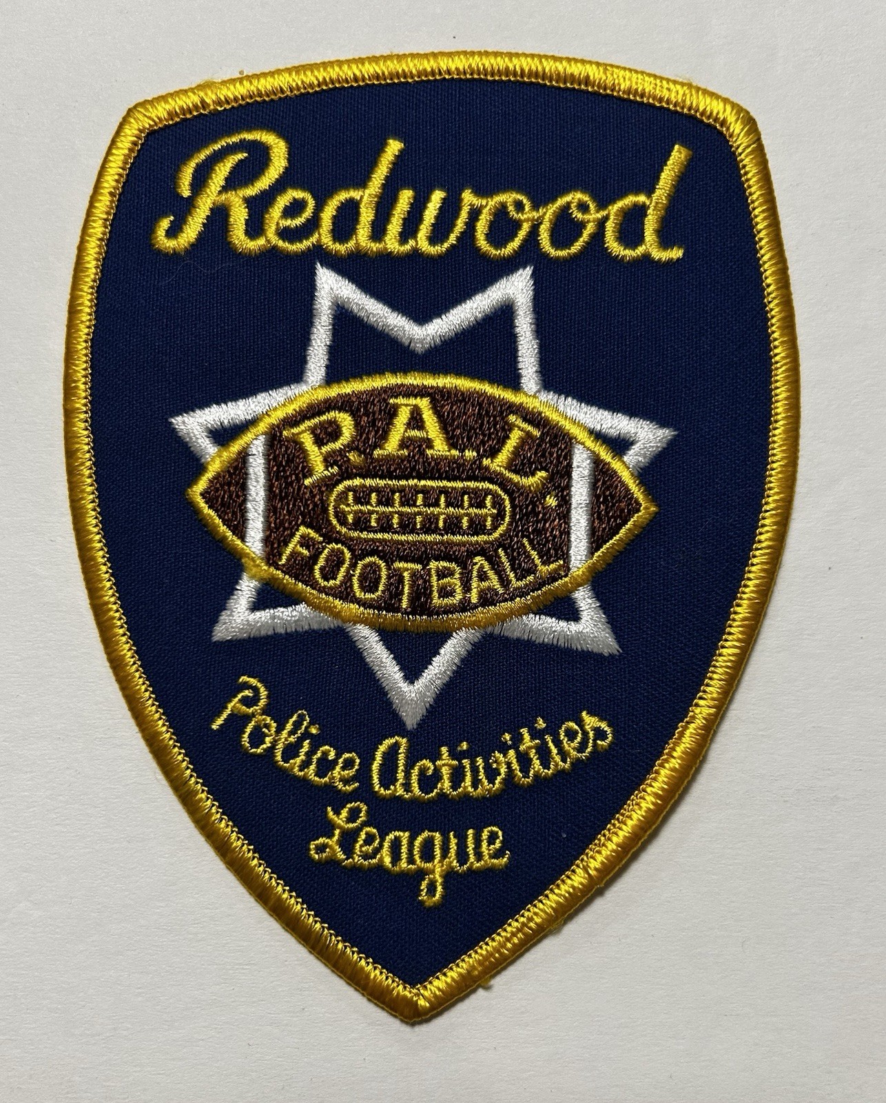 RARE CALIFORNIA REDWOOD CITY POLICE ACTIVITIES LEAGUE PAL FOOTBALL PATCH #PDD16