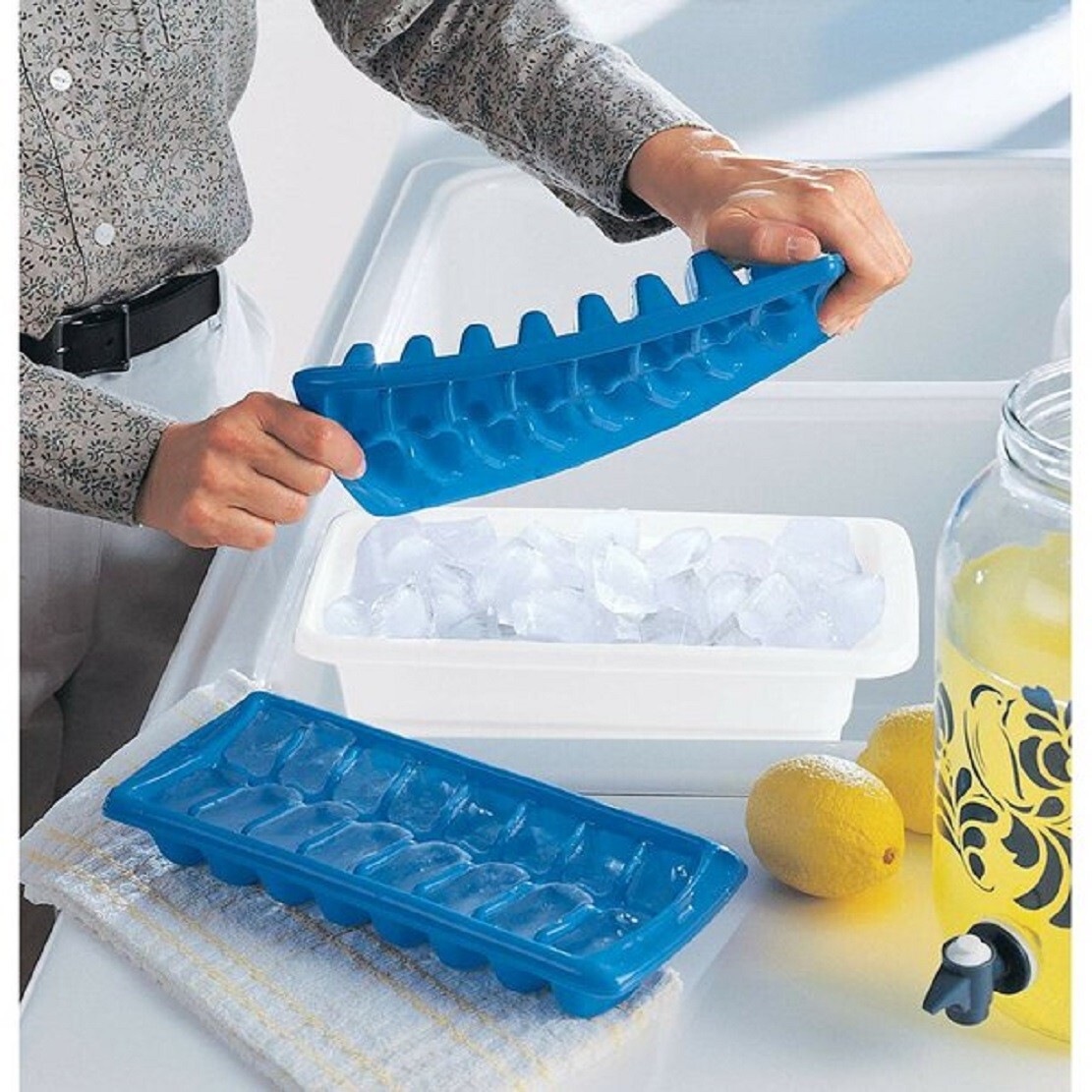 4-Pack Stackable Ice Cube Trays BPA Free 12 Cubes Each White & Blue Multi-Use