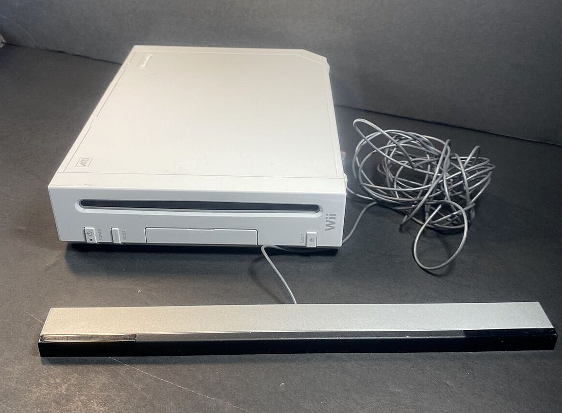 Wii Console Bundle W/Games Tested Fully Functional & Clean Model RV-001
