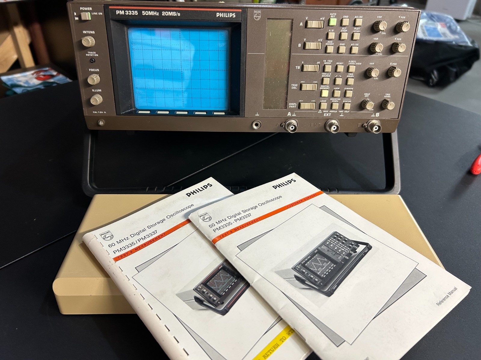 Phillips PM3335 50MHz 20MS/s Oscilloscope