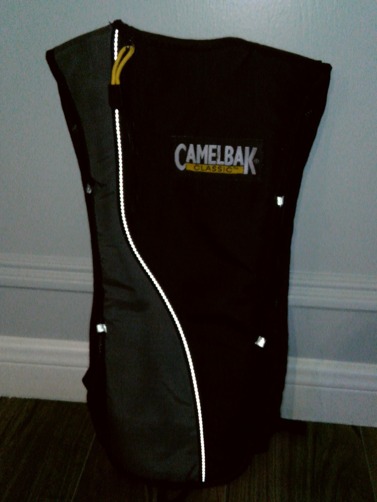 Camelbak Classic Black Gray 2L Hydration Pack No Bladder